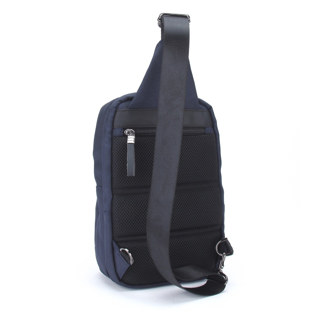 Forum Crossbody